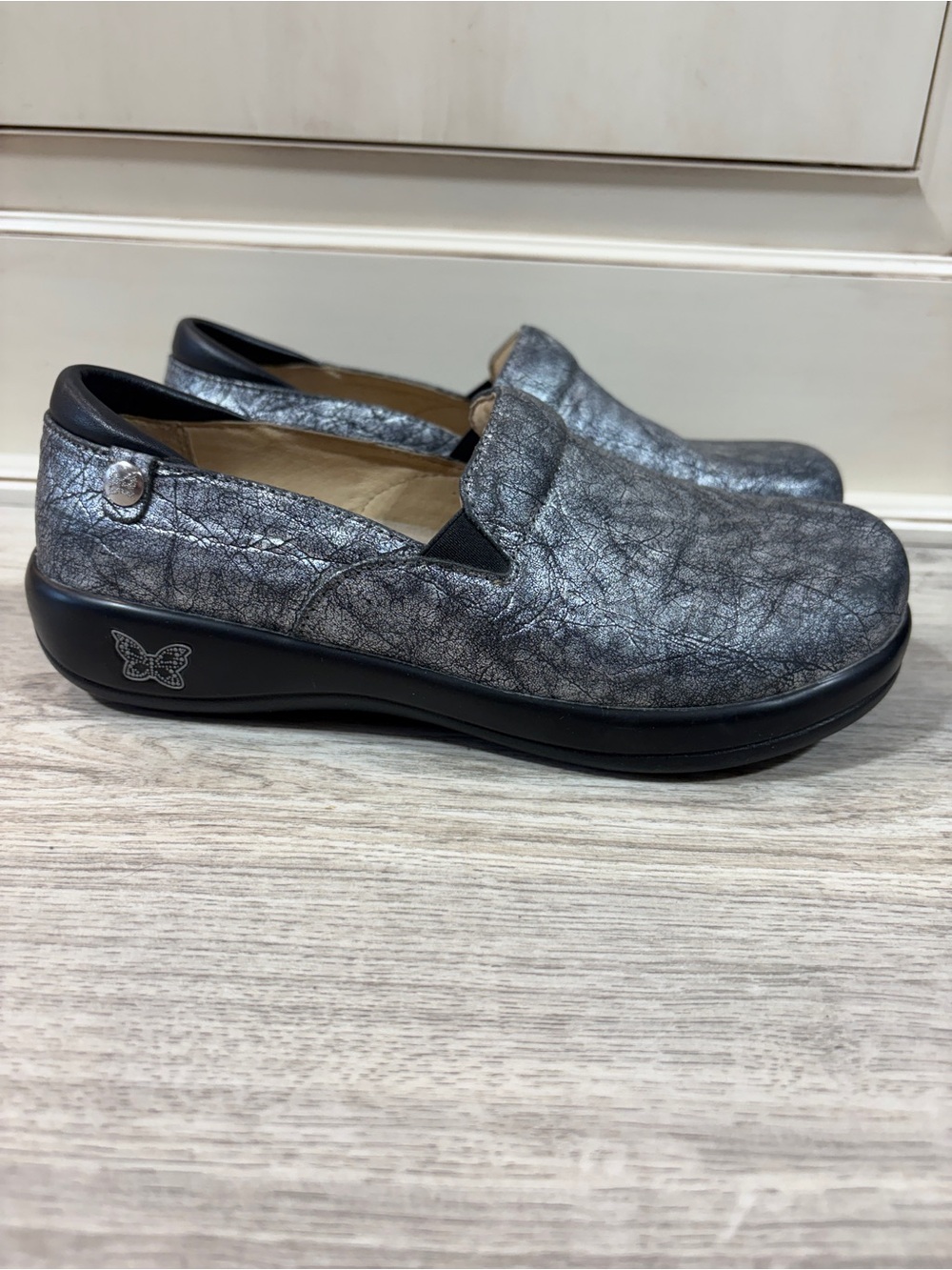 Alegria Shoes Womens 38 7.5 Keli Leather Abstract lined Print Slip On Occupation